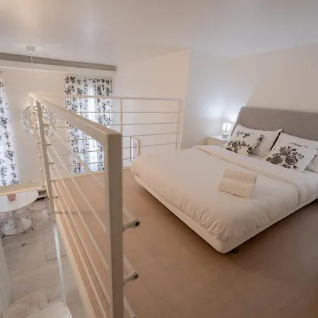 Mezzanine 5 Pers Le Petit Voltaire Clim Nice