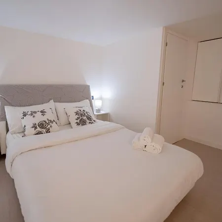 Mezzanine 5 Pers Le Petit Voltaire Clim Apartment *