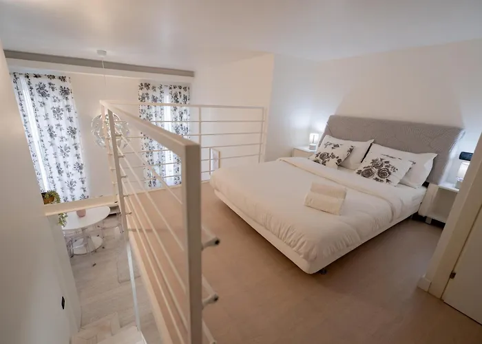 Mezzanine 5 Pers Le Petit Voltaire Clim Nice