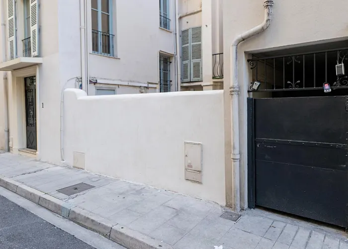 Mezzanine 5 Pers Le Petit Voltaire Clim Nice